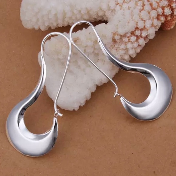 ✨Silver Wave Earrings✨ - Picture 4 of 6